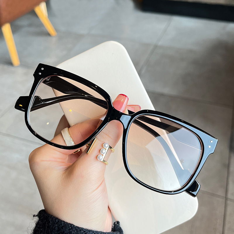 Uv400-女性のためのレトロな黒のサングラス,高級ヴィンテ - Street Fashion Shoot のレビューと価格