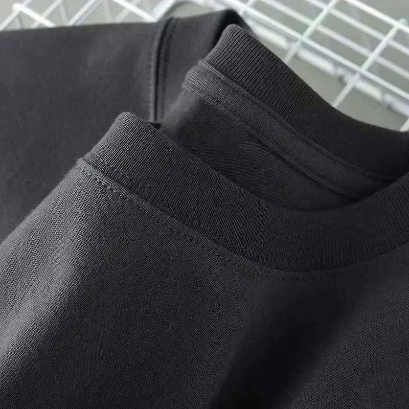 2026年新作 ブラックコットンTシャツ、ロンドンシューター - Street Fashion In London のレビューと価格