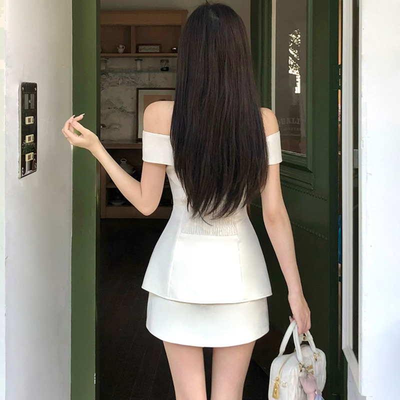 ハイストリートフレンチスモールフレグランスツーピースセット  - Street Fashion Korean のレビューと価格
