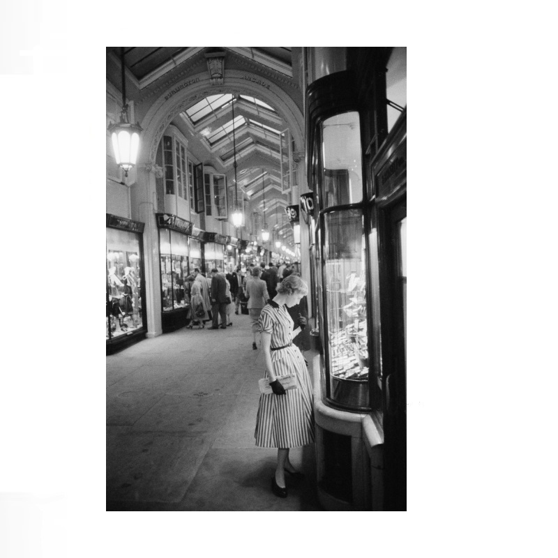スリム・アーロンズ、バーリントン・アーケード - ロンドンの - Street Fashion In London のレビューと価格